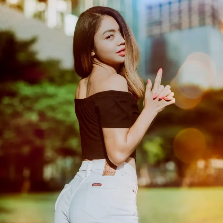 What is Pinay meaning in Tagalog? 1 what does pinay mean in philippines