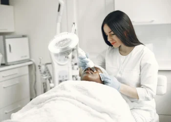 Hydrafacial Device